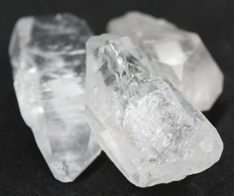 Clear Quartz Rough Point - Medium