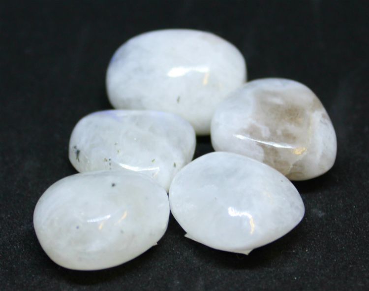 Moonstone Rainbow AAA