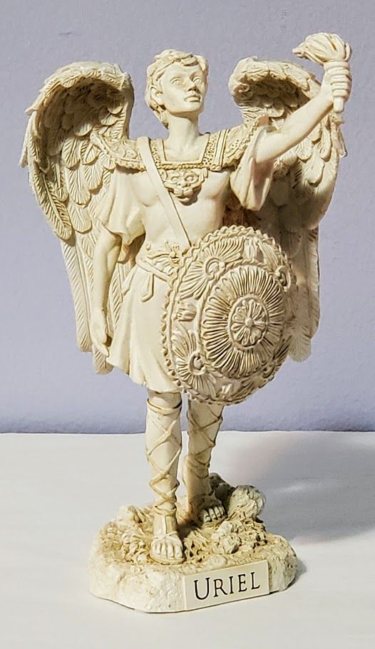 Archangel Uriel - Figurine (7")