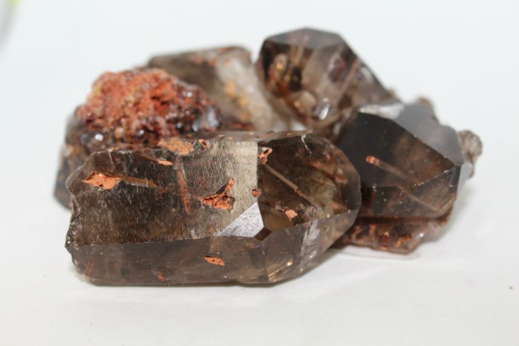 Red Rutile in Smoky A