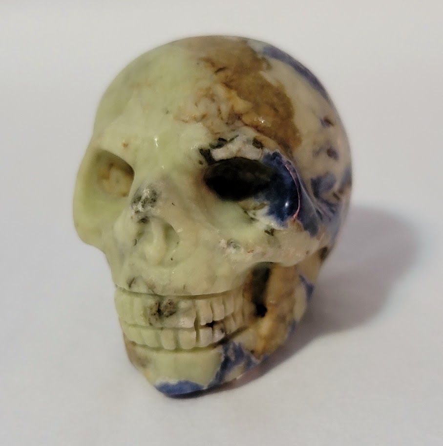 Sodalite Skull (m)