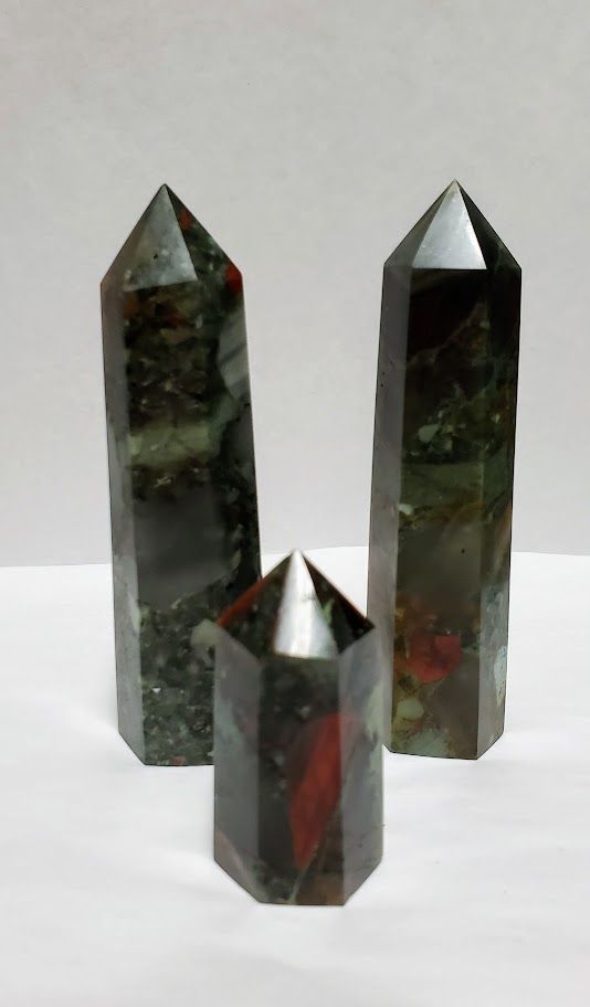 Bloodstone Obelisk - Small (30-49g)