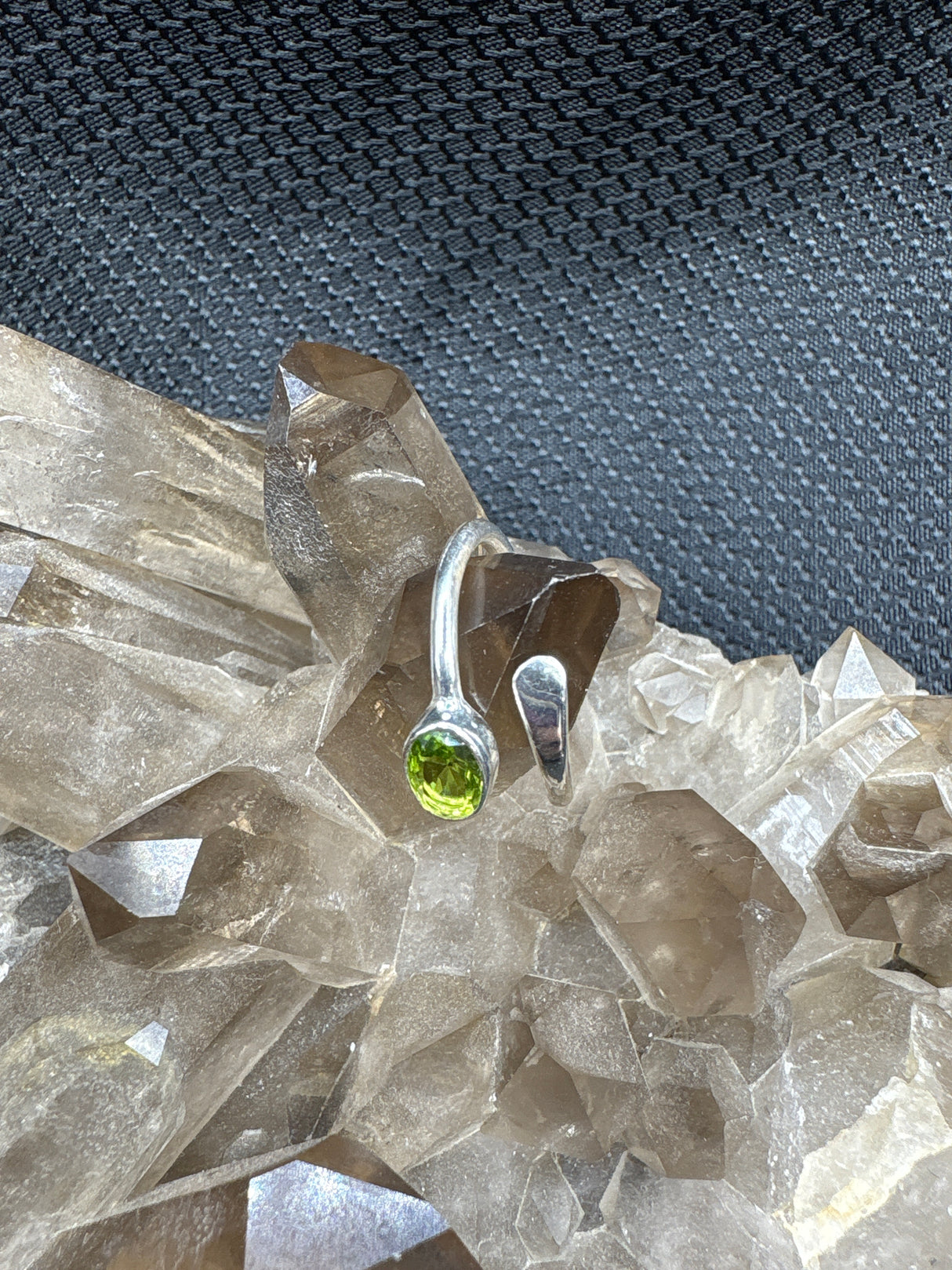 Sterling Silver Peridot Spiral Ring - Size 7