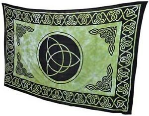 Triquetra Tapestry Green