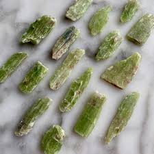 Kyanite Green Rough Blade Sm 1-9g